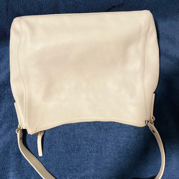 KATE SPADE White Leather shoulder bag - Picture 4 of 10
